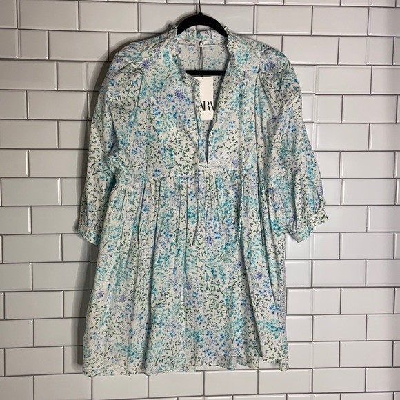 Zara bloggers fave floral flounce hem mini dress - Picture 2 of 13